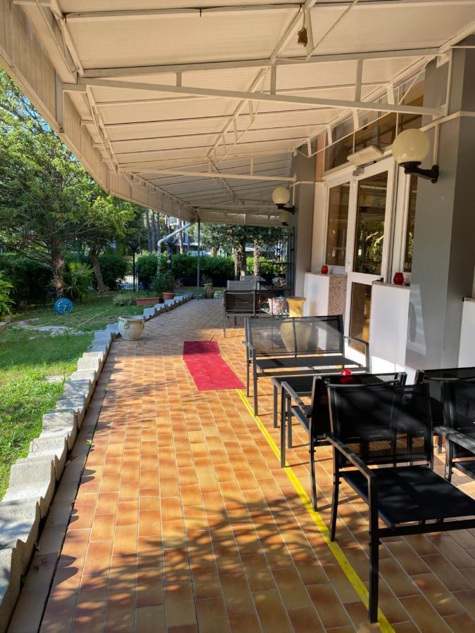 Hotel Rosapineta - Adults Only Ліньяно-Сабб'ядоро Екстер'єр фото