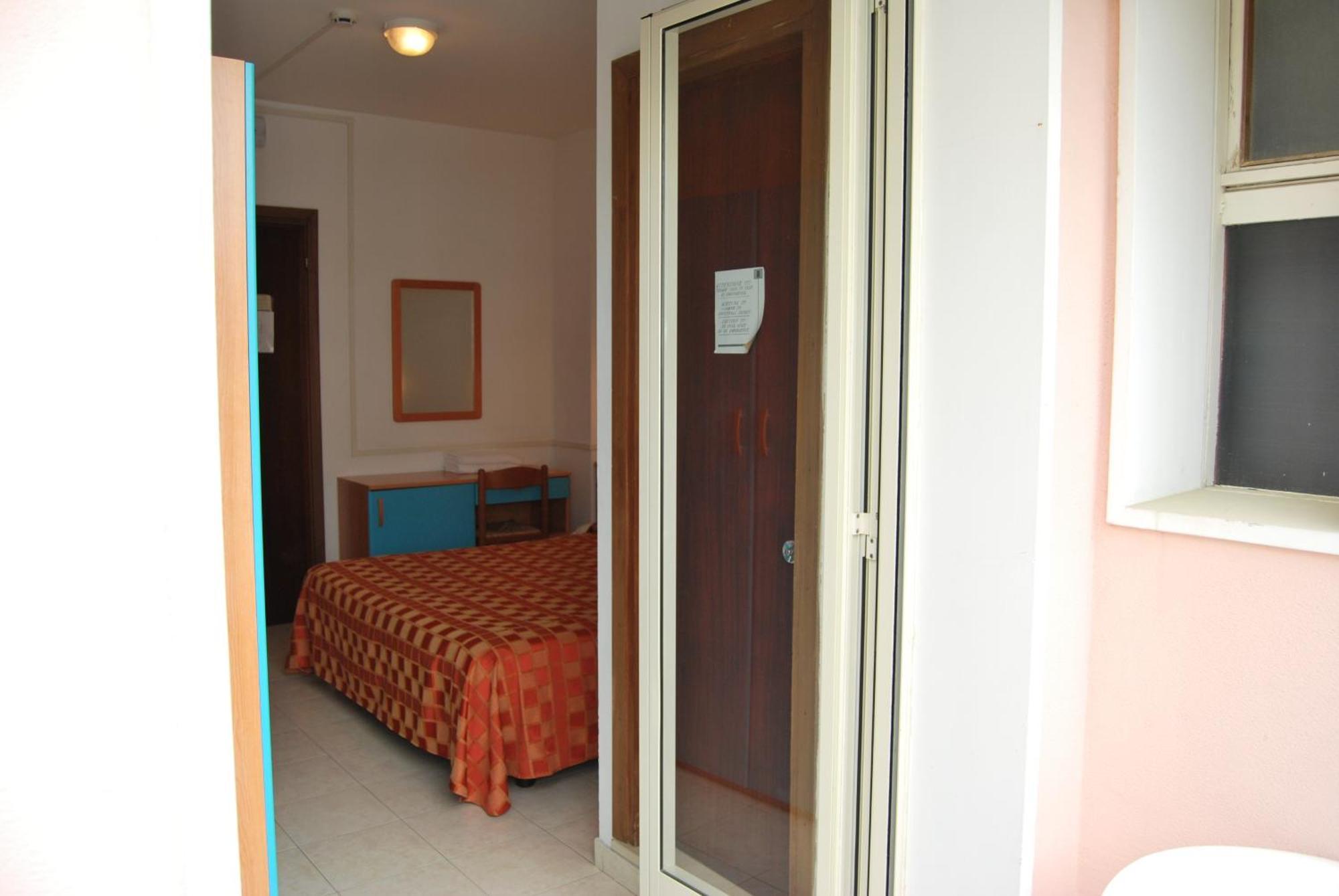 Hotel Rosapineta - Adults Only Ліньяно-Сабб'ядоро Екстер'єр фото